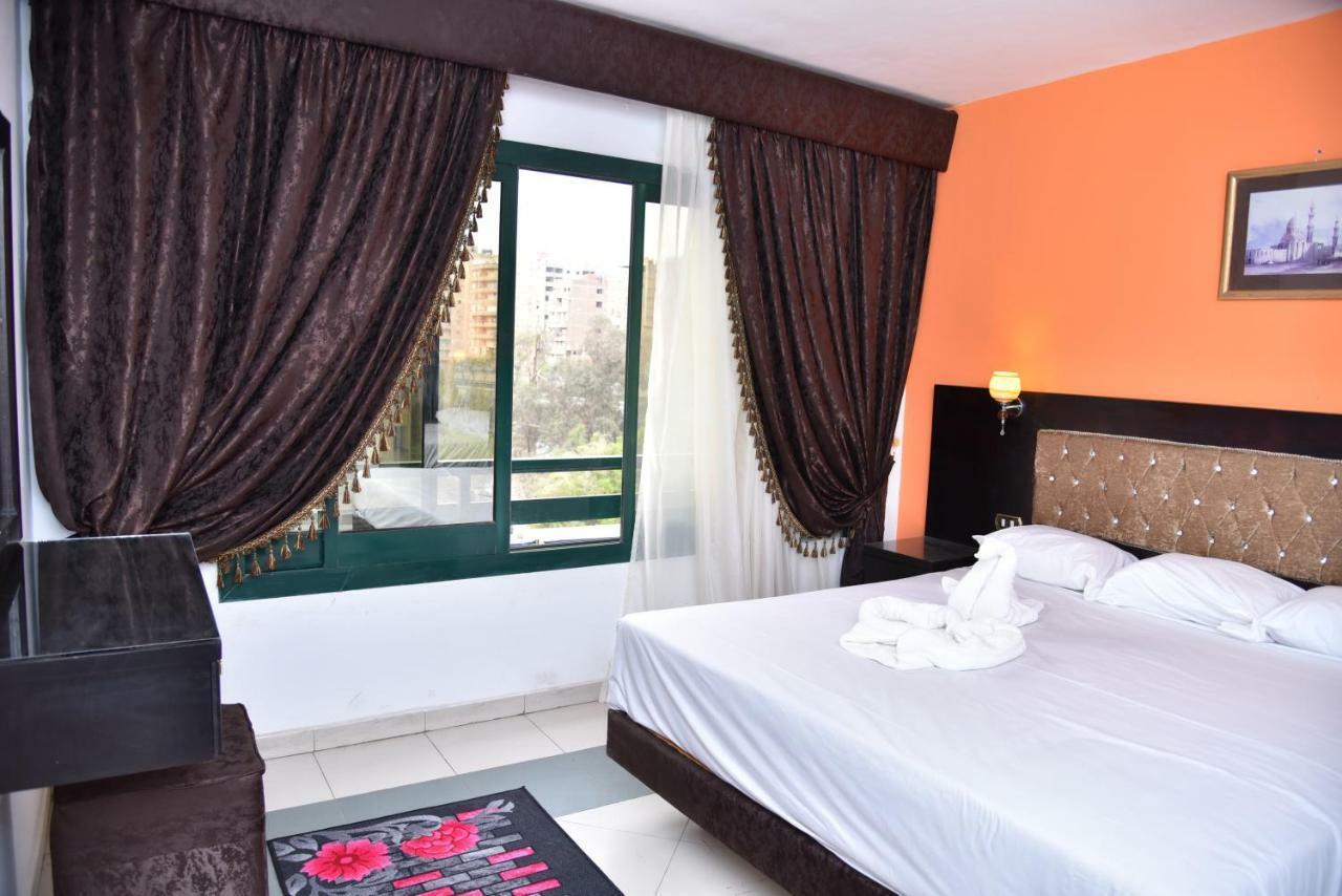 Royal Pyramids Hotel Cairo Exterior photo