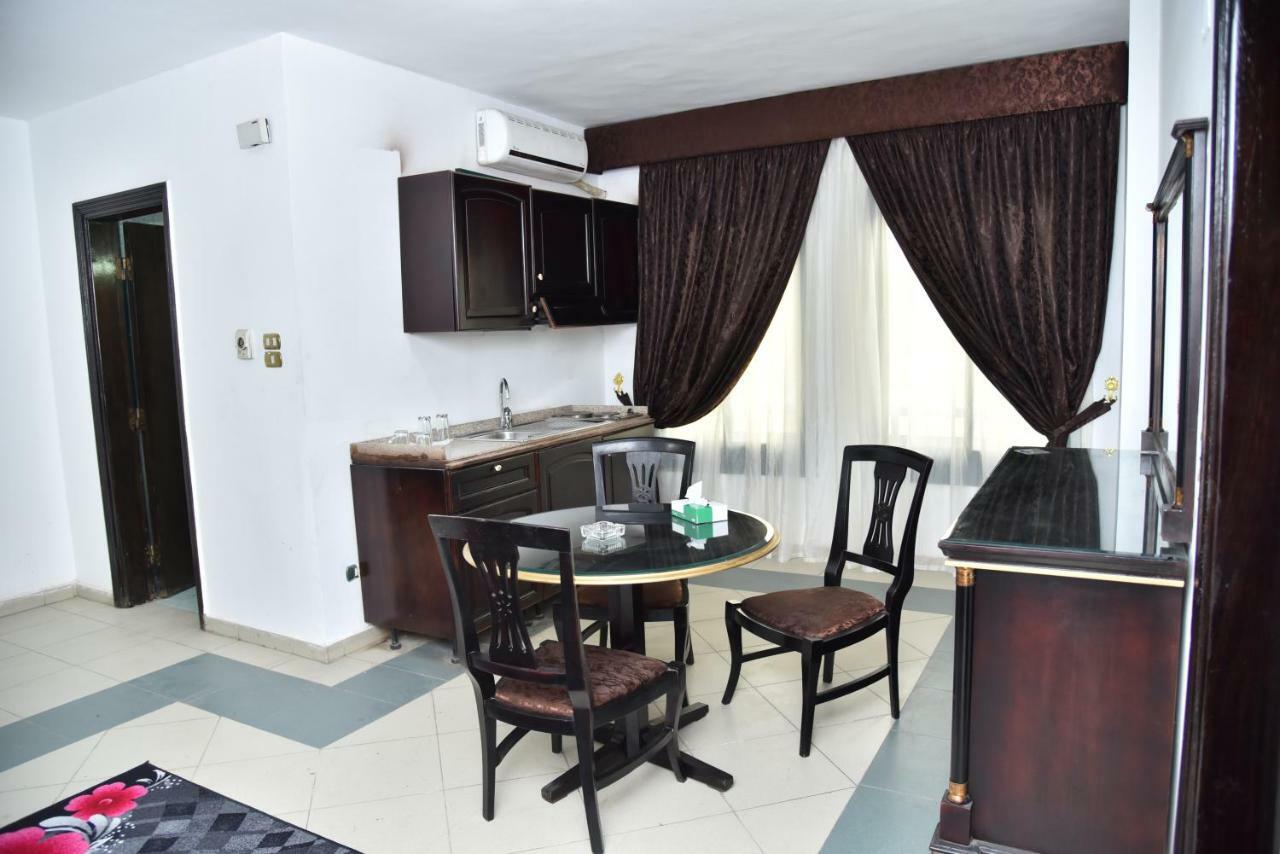 Royal Pyramids Hotel Cairo Exterior photo