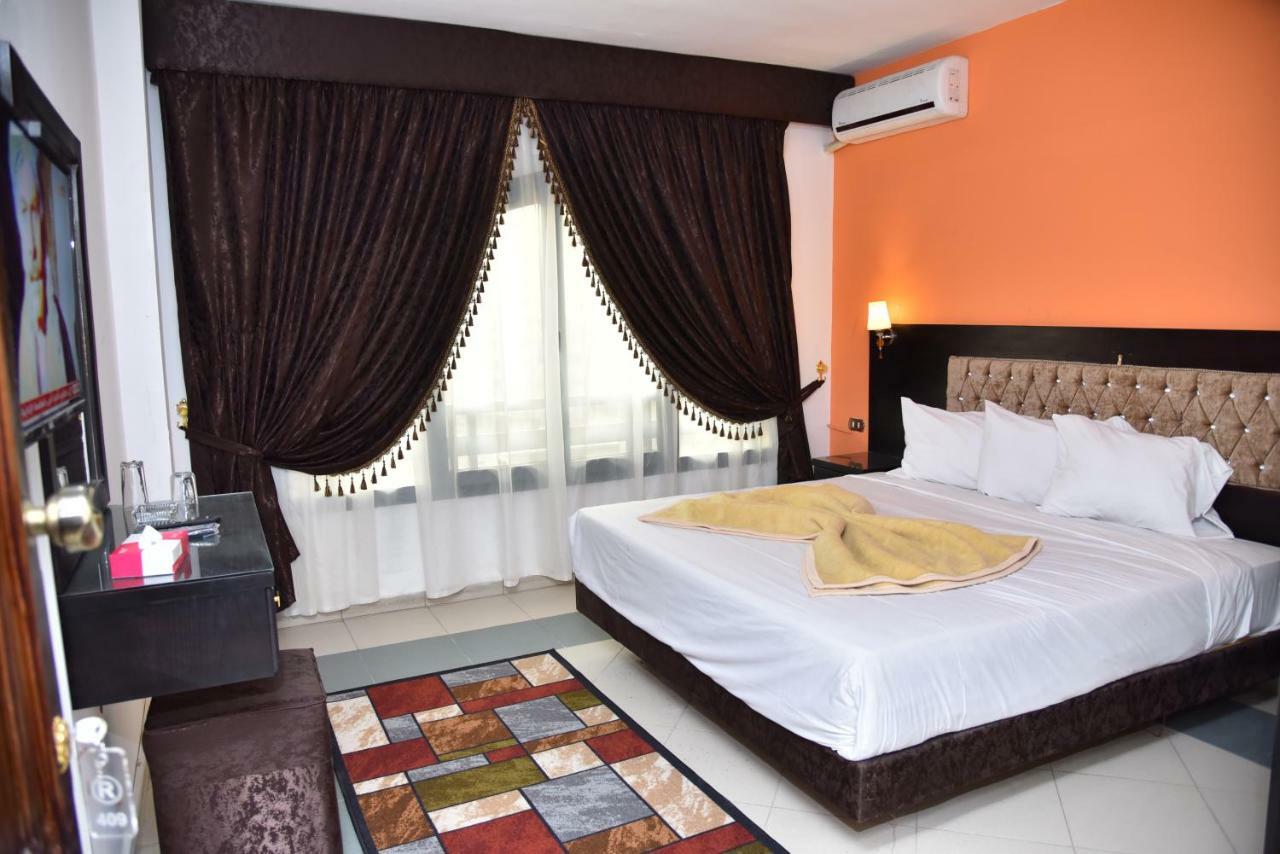 Royal Pyramids Hotel Cairo Exterior photo